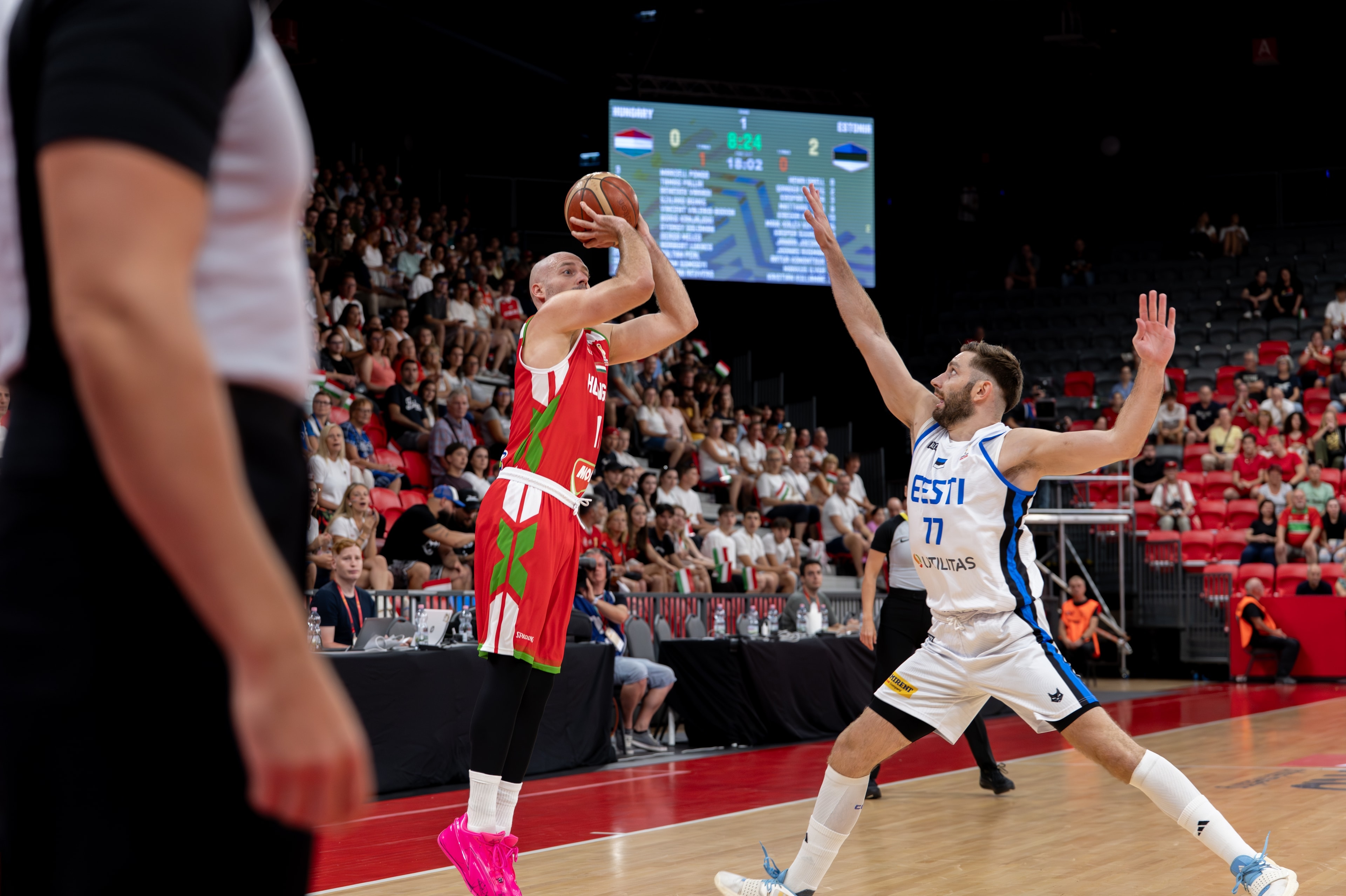 Basketball — 09