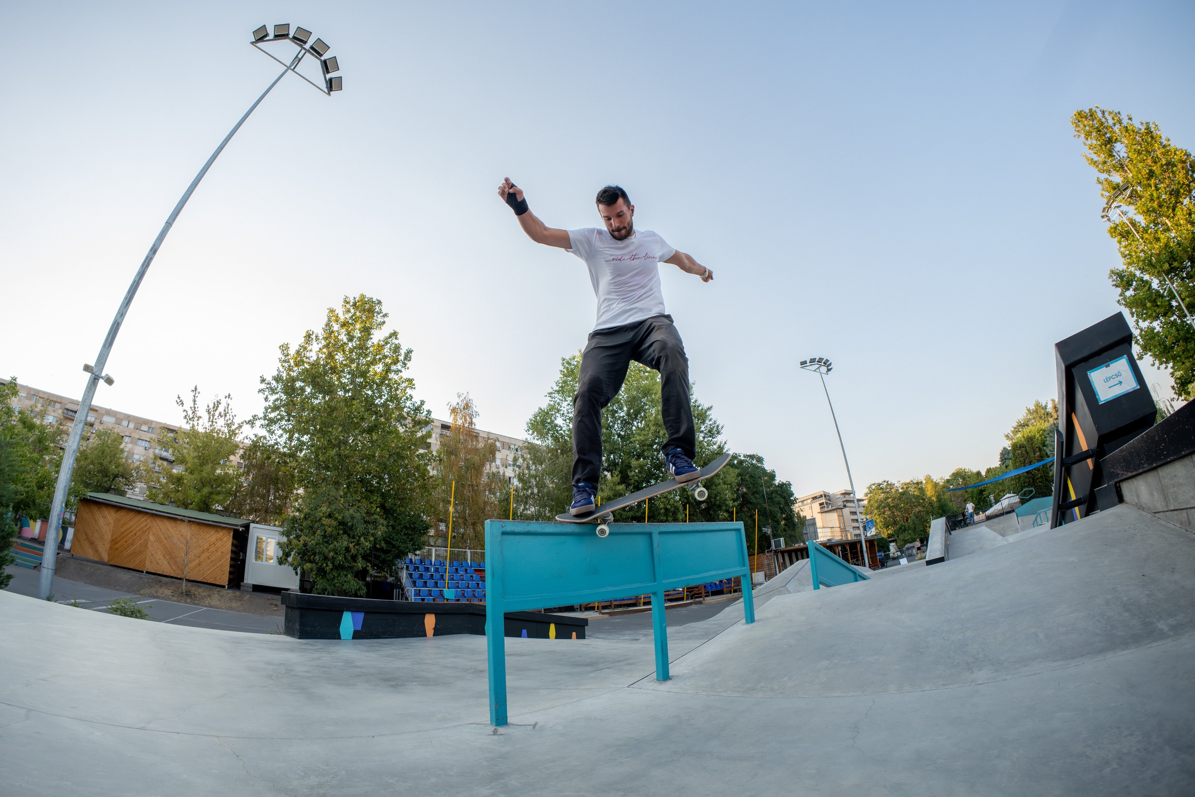 Skateboarding — 09
